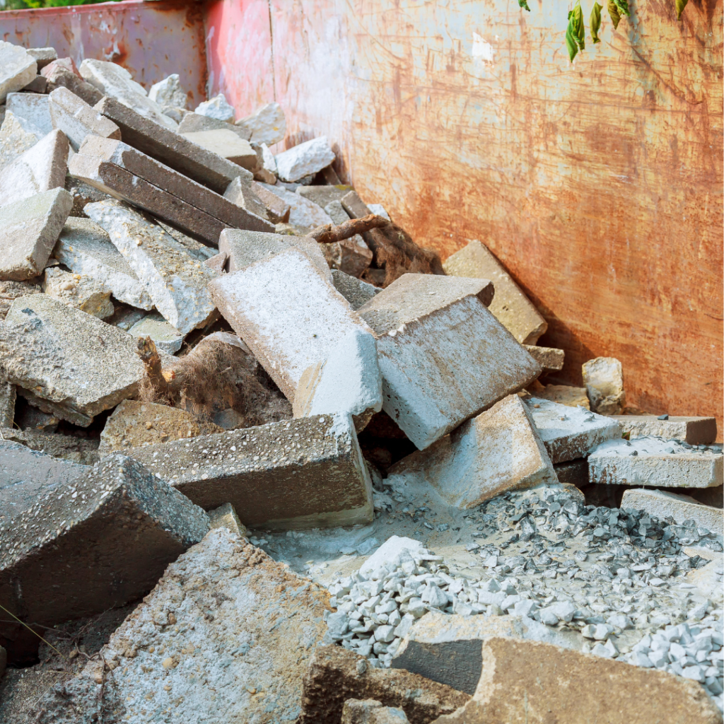 Gravats et sacs de chantier lors d’une rénovation